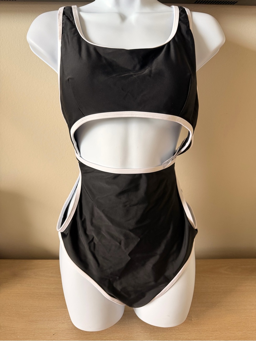 Cupshe One Piece Swimsuit Black White Trim Cutout Open Back NWT Size Medium